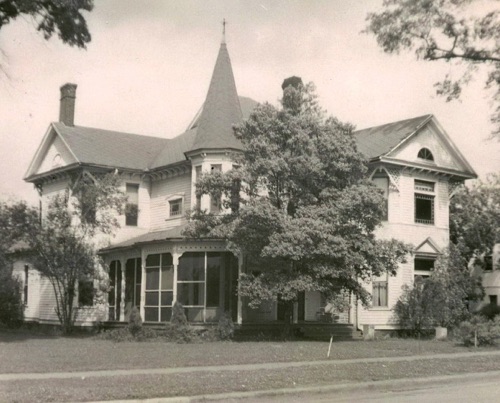 Reynolds, later Rogan, House at corner of Main and Middle Streets.